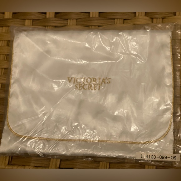 Victoria's Secret Accessories - VICTORIAS SECRET VINTAGE 80’s LINGERIE SATIN BAG - NEW IN PACKAGE